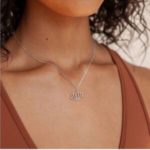 18k Silver Plated Lotus Flower Cubic Zirconia Charm Chain Necklace